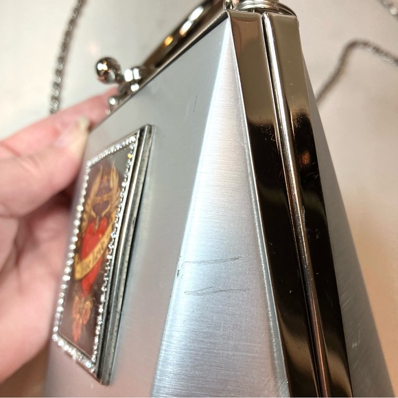 Small silver Ed Hardy (inspired) “True Love” purse (brand unknown) - Picture 9 of 9